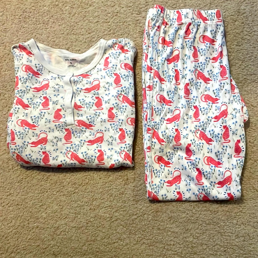 Roller Rabbit long sleeve pants and top pajama set
